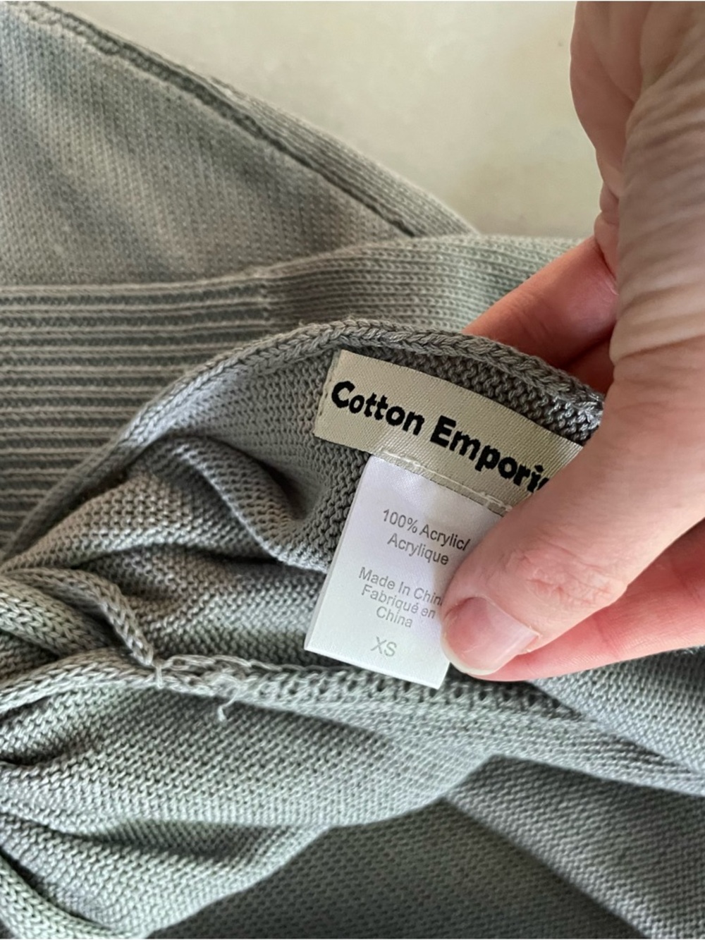 Cotton emporium Twist Front Gray Women's Sweater size XS - Picture 3 of 3